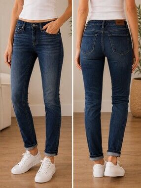 💙 GAP Women's "GIRLFRIEND" Jeans in Dark Indigo Wash